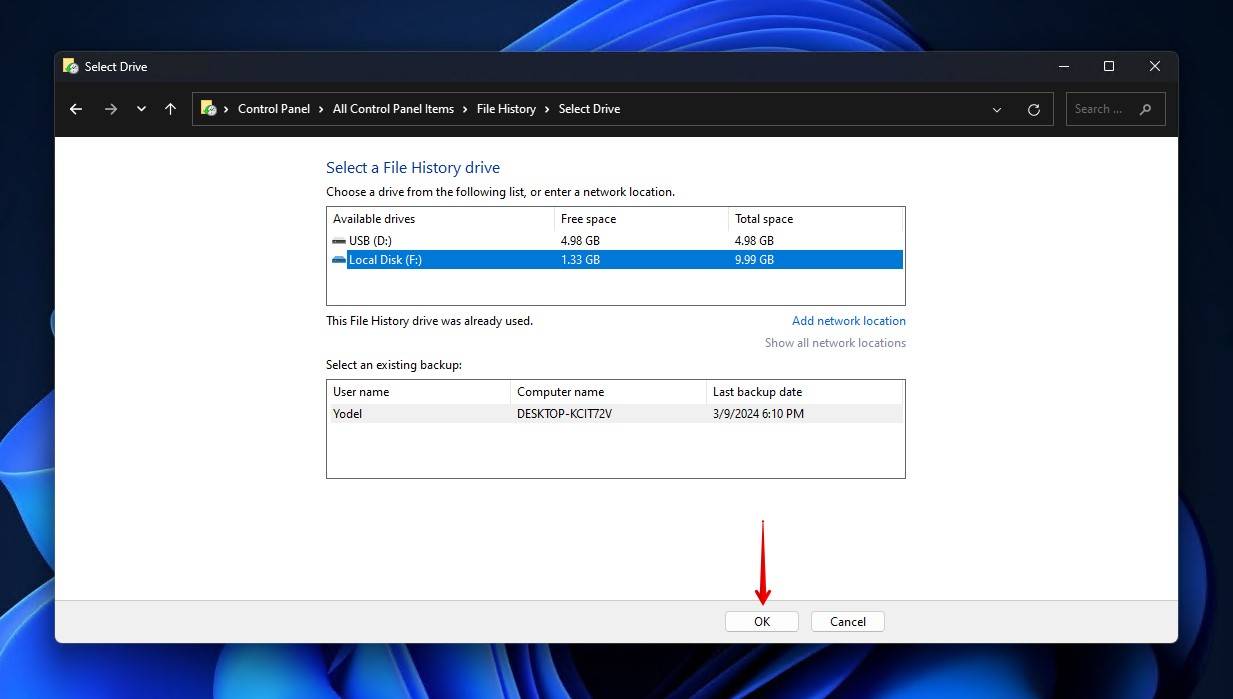 Confirming the File History drive.